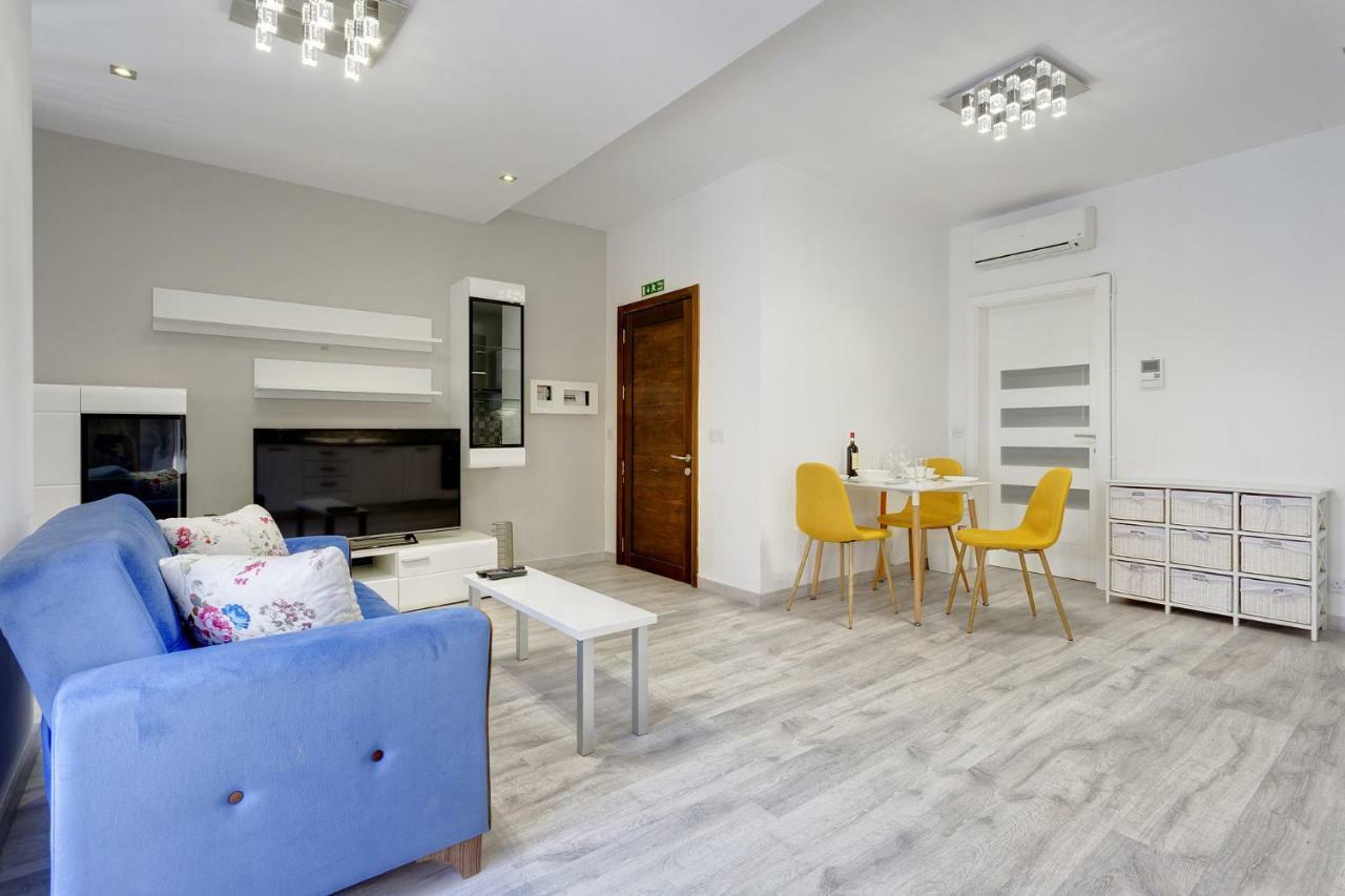 Splendid Apartment, Steps Away From The Sea 슬리에마 외부 사진