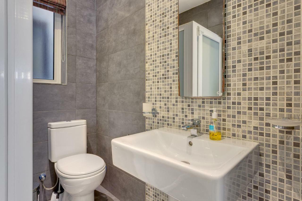 Splendid Apartment, Steps Away From The Sea 슬리에마 외부 사진