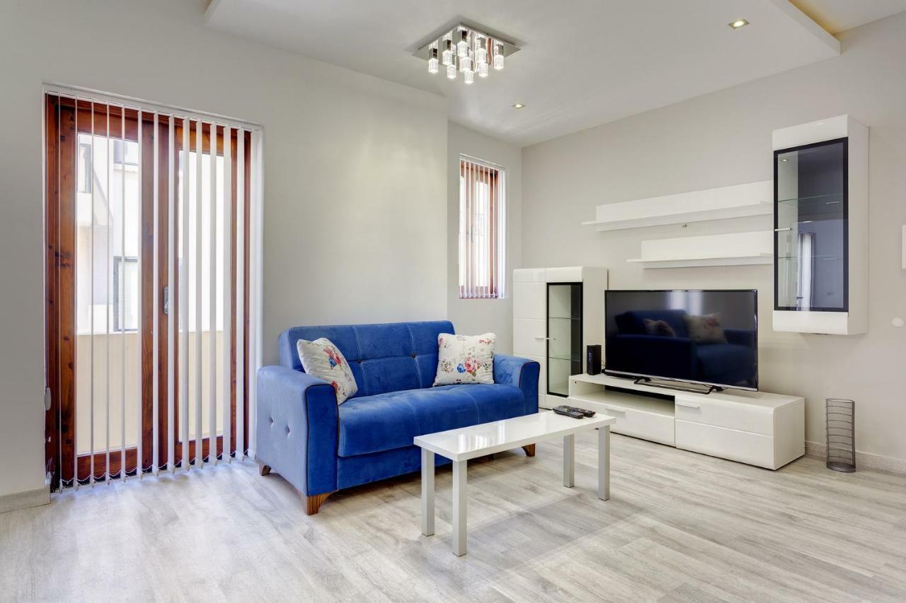Splendid Apartment, Steps Away From The Sea 슬리에마 외부 사진
